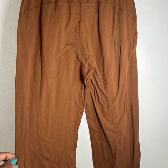 Lululemon Women’s Ready to Rulu Straight- Leg High Rise Pant- Size 6 - Picture 5 of 10